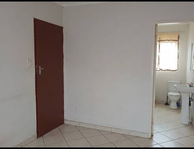 3 BEDROOM HOUSE FOR SALE IN EVATON WEST